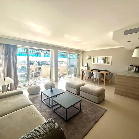 D&l Sea View Apartment *