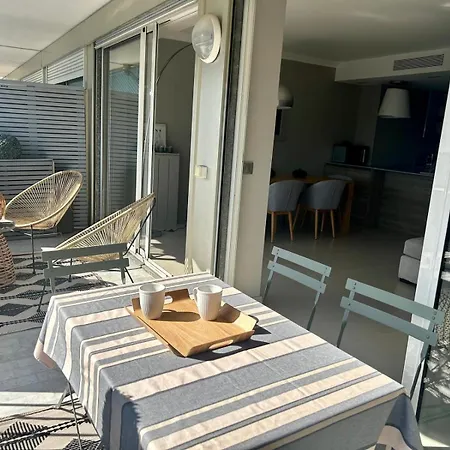 Apartment D&l Sea View *